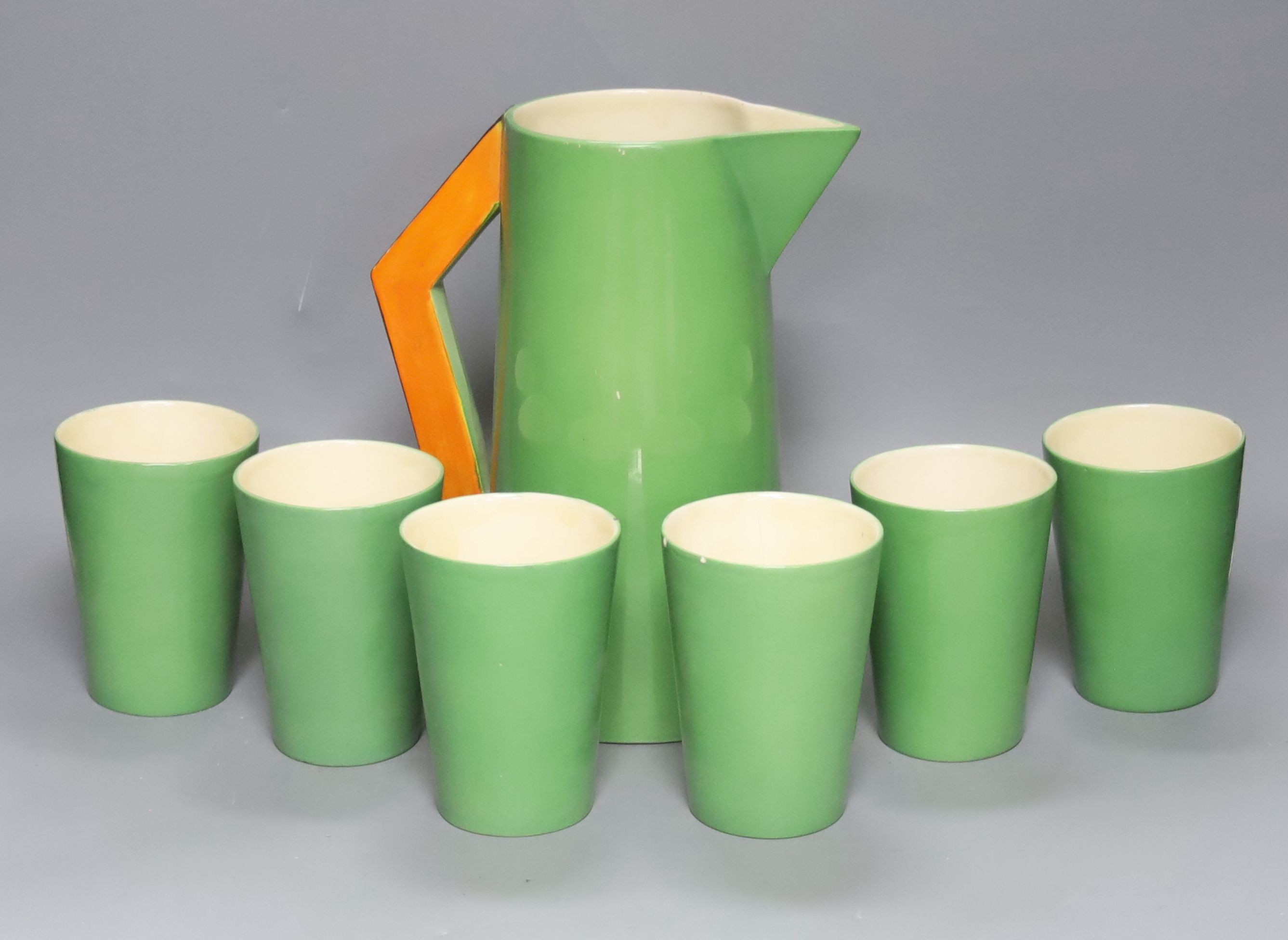 A Clarice Cliff green monochrome lemonade set, 25cm